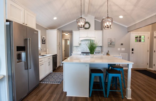 Lyman Cabaña | Cozy, lake front cottage