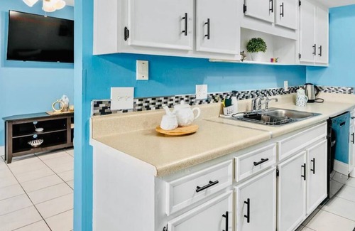 Orlando Casa | Cozy LakeFront Entire House near downtown & parks
