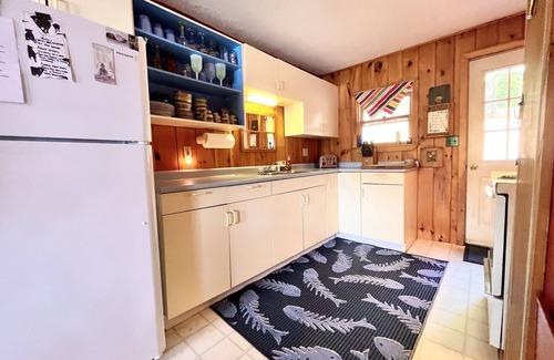 Readfield Cabina | Cozy Lakeside Cottage - Readfield, ME