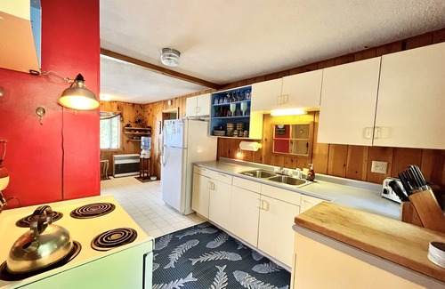 Readfield Cabina | Cozy Lakeside Cottage - Readfield, ME