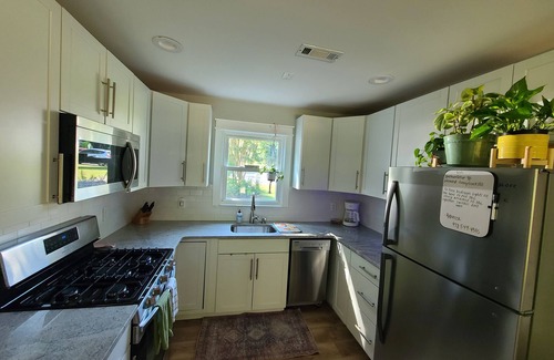 Aberdeen Condominio | Cozy Living in Prime Location