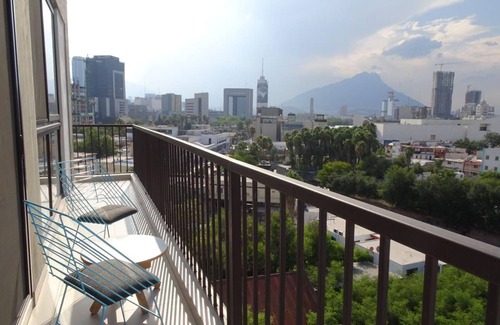 Centro de Monterrey Apartamento | Cozy loft equipped with incredible views
