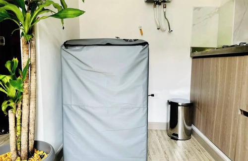 Villa Hermosa Apartamento | ¡Cozy Loft in the Heart of Medellín!