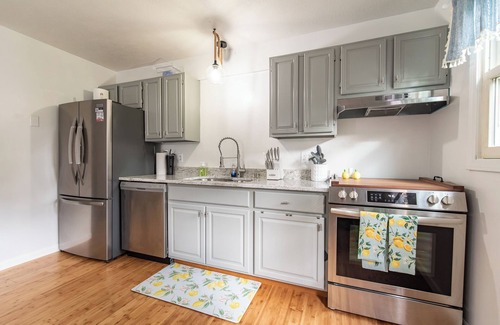 Narragansett Casa | Cozy Mettatuxet Home Available for Summer Rentals