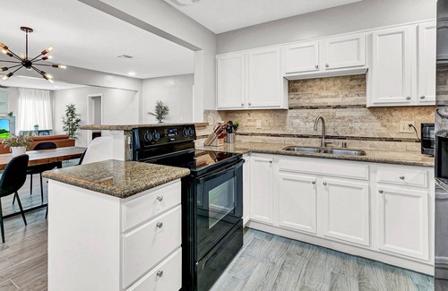 Townsite Casa | Cozy Mid-Century Modern Getaway