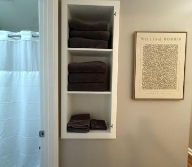 Jeffersonville - Clarksville Casa | Cozy, Modern 3BR Mins to Louisville WiFi AC