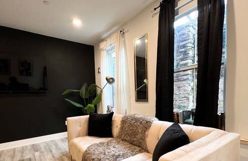 Germantown Apartamento | Cozy Modern apartment in peaceful Philadelphia with WiFi, AC