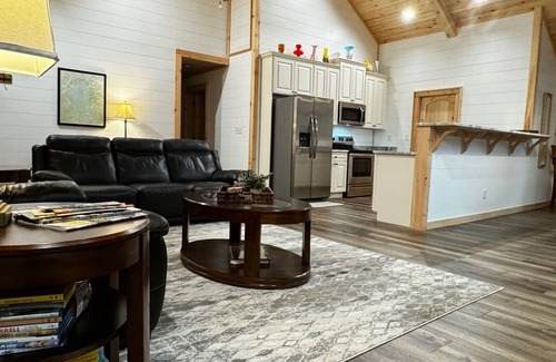 McCaysville Cabina | Cozy Modern Cabin in North Georgia!