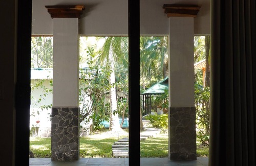 Santa Cruz Cabina | Cozy Modern Casita Near Tamarindo with Tropical Shared Pool Area