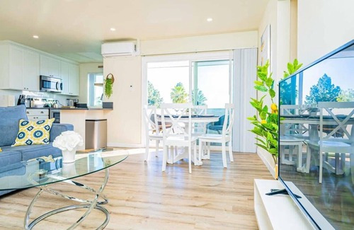 Altadena Apartamento | Cozy Modern Escape with Balcony Near LA Hotspots#8