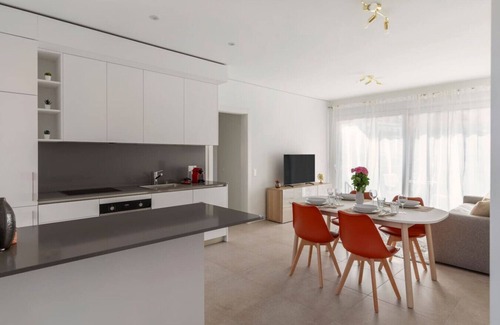 Lugano Apartamento | Cozy & Modern Flat for 6 people / Free Parking