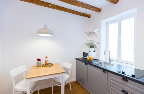 Rovinj Apartamento | Cozy Montalbano Studios by Irundo