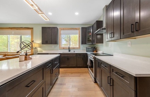 Copperhill Casa | Cozy mountain home just a mile from white water rafting and national Park
