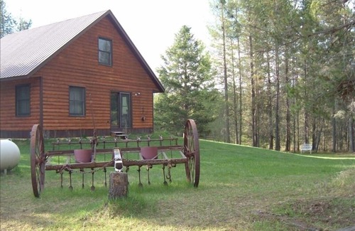 Coram Casa | “Cozy Mountain Home just 5 minutes from Glacier Park”