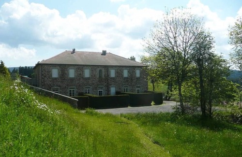 Saint-Julien-Molhesabate Cabaña | Casa rural con jardín privado en entorno natural - H3