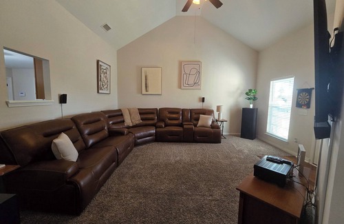 Madison Casa | Cozy Nashville Home 15 min from Downtown Broadway