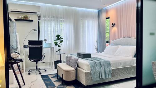 Angono Casa | Cozy Nest Fully-furnished apartment with Manila Skyline View Rooftop