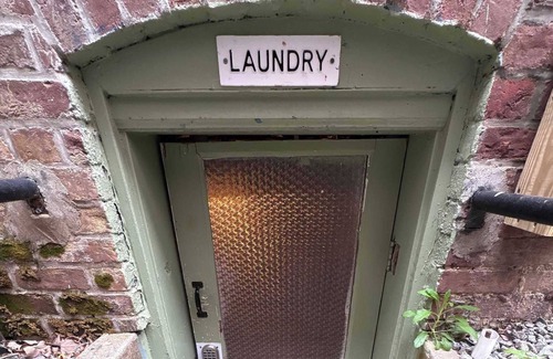 Richmond Condominio | Cozy nest/private porch/museums/free parking