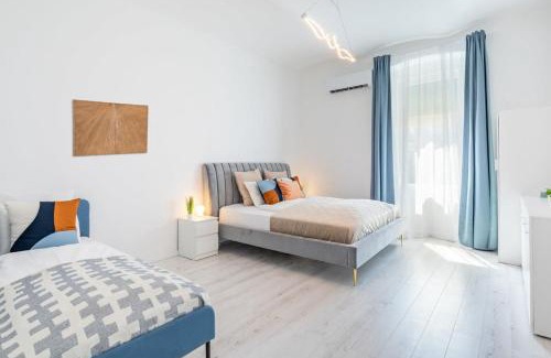 13th District Apartamento | Cozy NEW Home - Easy City Center Access
