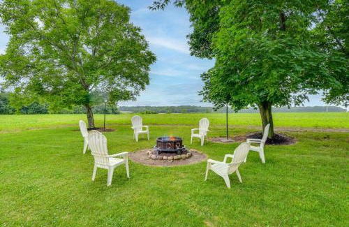Geneva Casa | Cozy New York Farmhouse with Porch, Grill and Fire Pit