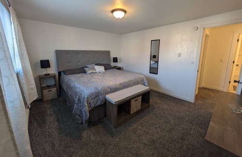 Ashwaubenon Casa | Cozy Newly Remodeled Two-Bedroom Townhouse in Green Bay Near Lambeau!