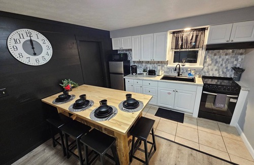 Southern Coast Condominio | Cozy Newly Renovated 2-bedroom Condo By The Beach