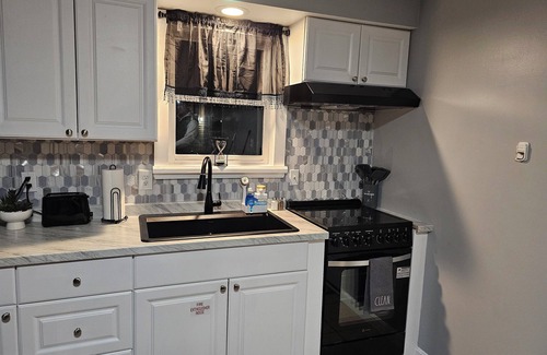 Southern Coast Condominio | Cozy Newly Renovated 2-bedroom Condo By The Beach