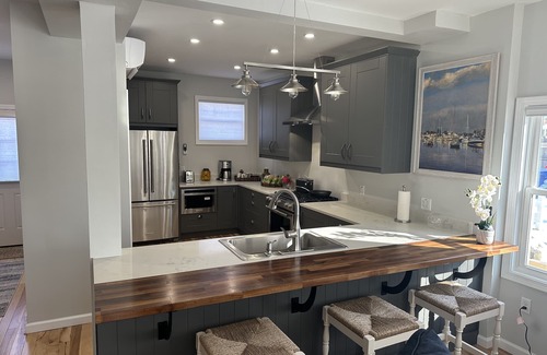 Waterford Casa | Cozy Niantic Waterfront Home w/Dock! Minutes from Mystic, Restaurants & Beaches!