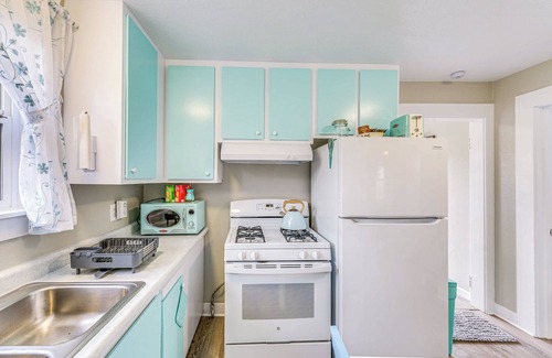 Orick Cabaña | Cozy NorCal Cottage: 2 Mi to Redwoods & Beaches!