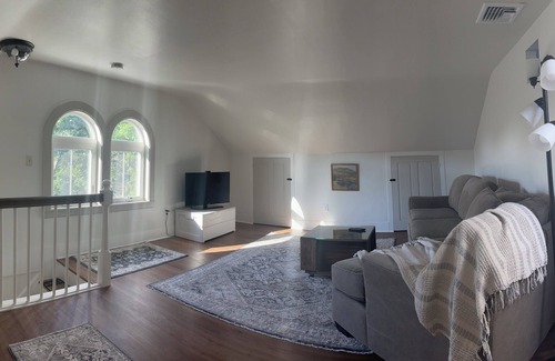 Salem Apartamento | Cozy North Salem apartment in quiet neighborhood - walking distance to downtown