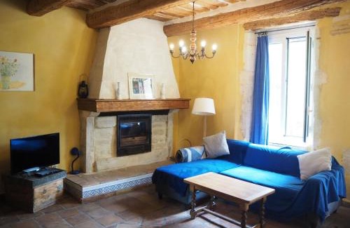 Noves Casa | Cozy Noves Home with Pool Access