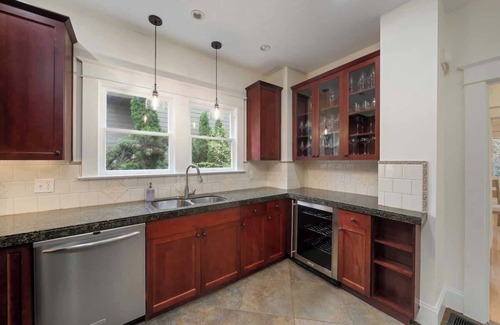 Corbett - Terwilliger - Lair Hill Casa | Cozy Oasis - 5BD Pet-Friendly Home - Arcade