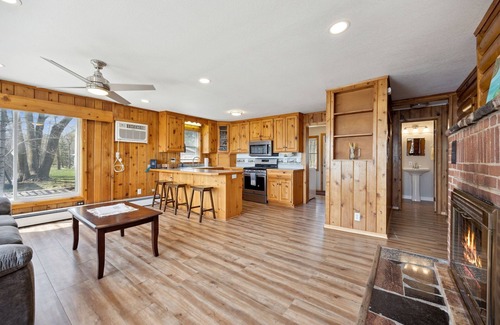 Annandale Cabina | Cozy Oasis on Bass Lake!