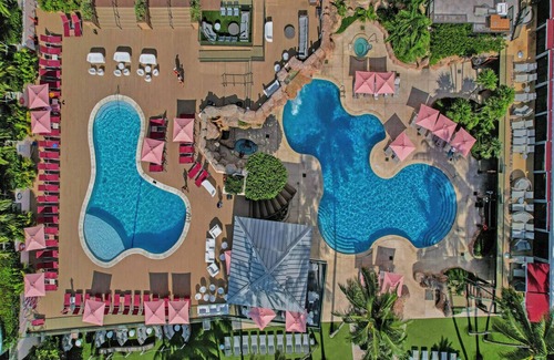 Miami Beach Apartamento | Cozy Ocean View Condo / Beach Service & Pool / 617