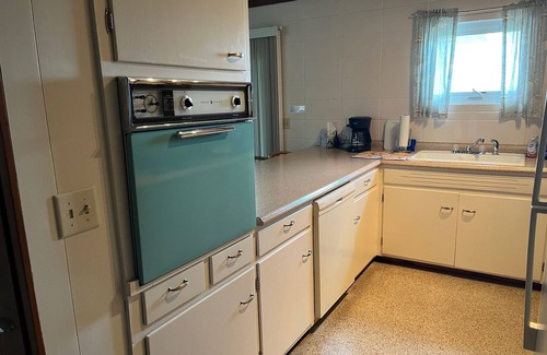 Alligator Point Casa | Cozy "Old Florida" beach House steps from beach on Gulf in Alligator Point