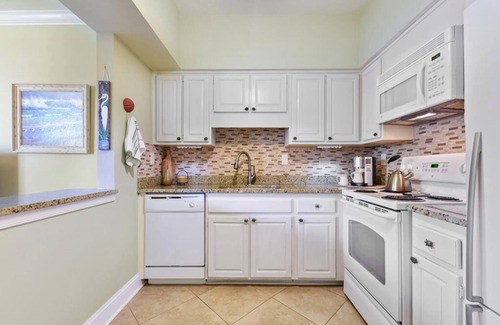 Sawgrass Condominio | Cozy one bedroom two bath condo by the sea
