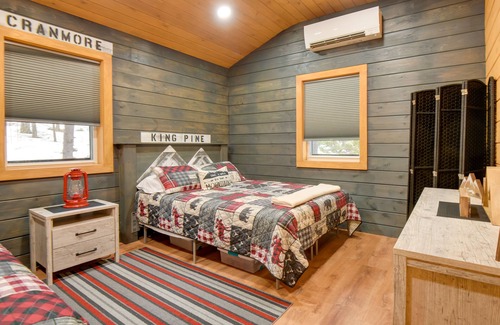 The Bluffs Casa | Cozy Ossipee Vacation Rental: Walk to Beach!