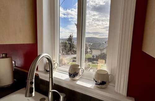 Altamont Casa | Cozy, peaceful getaway - less than 5 min from downtown Klamath