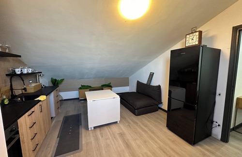 Dogliani Apartamento | Cozy penthouse in Barolo area. Renovated 2024.New kitchen, bathroom, sofa / bed