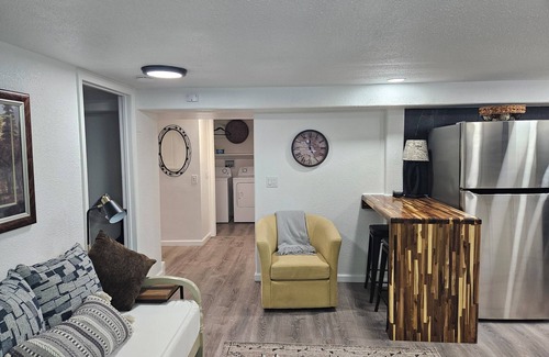 Northeast Neighbors Apartamento | Cozy pet-friendly 2-br/1ba daylight basement apartment near everything in Salem.