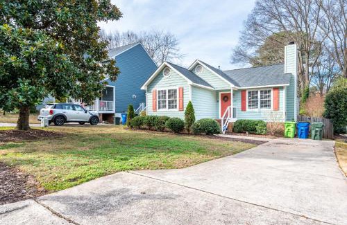 Raleigh Casa | Cozy Pet-friendly home in Five Points Raleigh