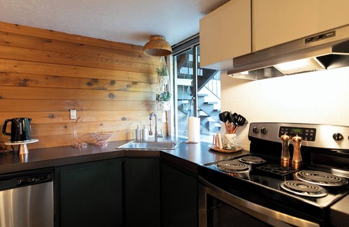Monmouth Casa | Cozy PNW Modern Hideaway – Great Location, Sleeps 4, Spacious Comfort