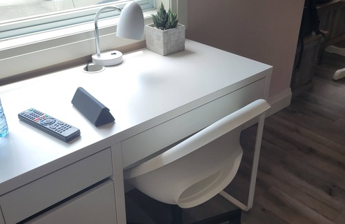 St. Catharines Cabaña | Cozy Port Dalhousie Cottage - walkable to everything (pet friendly)