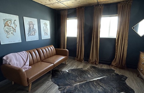 Winifred Apartamento | Cozy/private 1 bedroom upstairs apartment downtown Winifred MT!