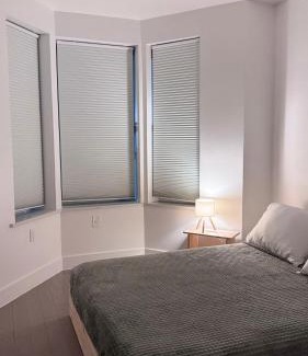 West New York Casa | Cozy & Private Bedroom with Dedicated Bathroom