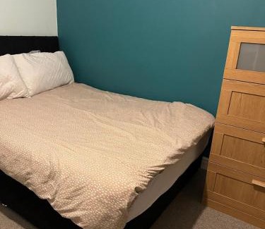 Heathfield Casa | Cozy private room in South London