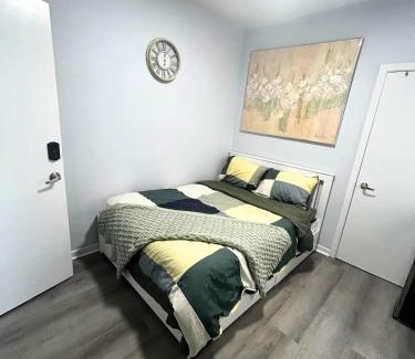 Rockcliffe - Smythe Casa | Cozy Private Room Near Downtown Toronto