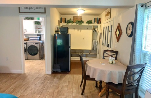 Milton Casa | Cozy Private Room-Queen&Full Bed, Hot Tub Pool Pets Welcome!