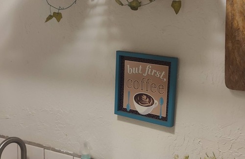 Downtown Apartamento | Cozy/Private Studio near CRMC/Freeways/Downtown/Restaurants!