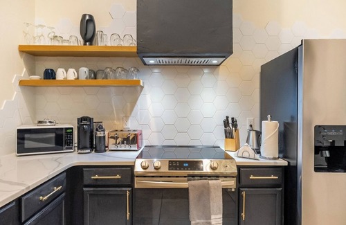 Sunrise Lakes Apartamento | Cozy Queen BR + Pool Access Near Disney